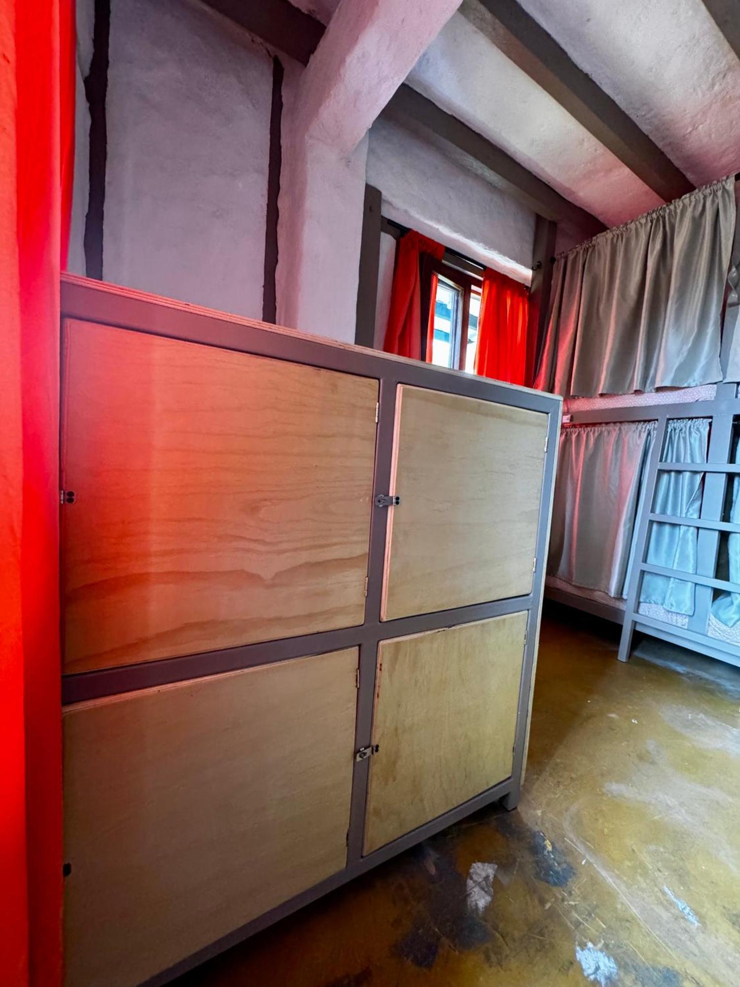 Coffee Tree Boutique Hostel Саленто Экстерьер фото